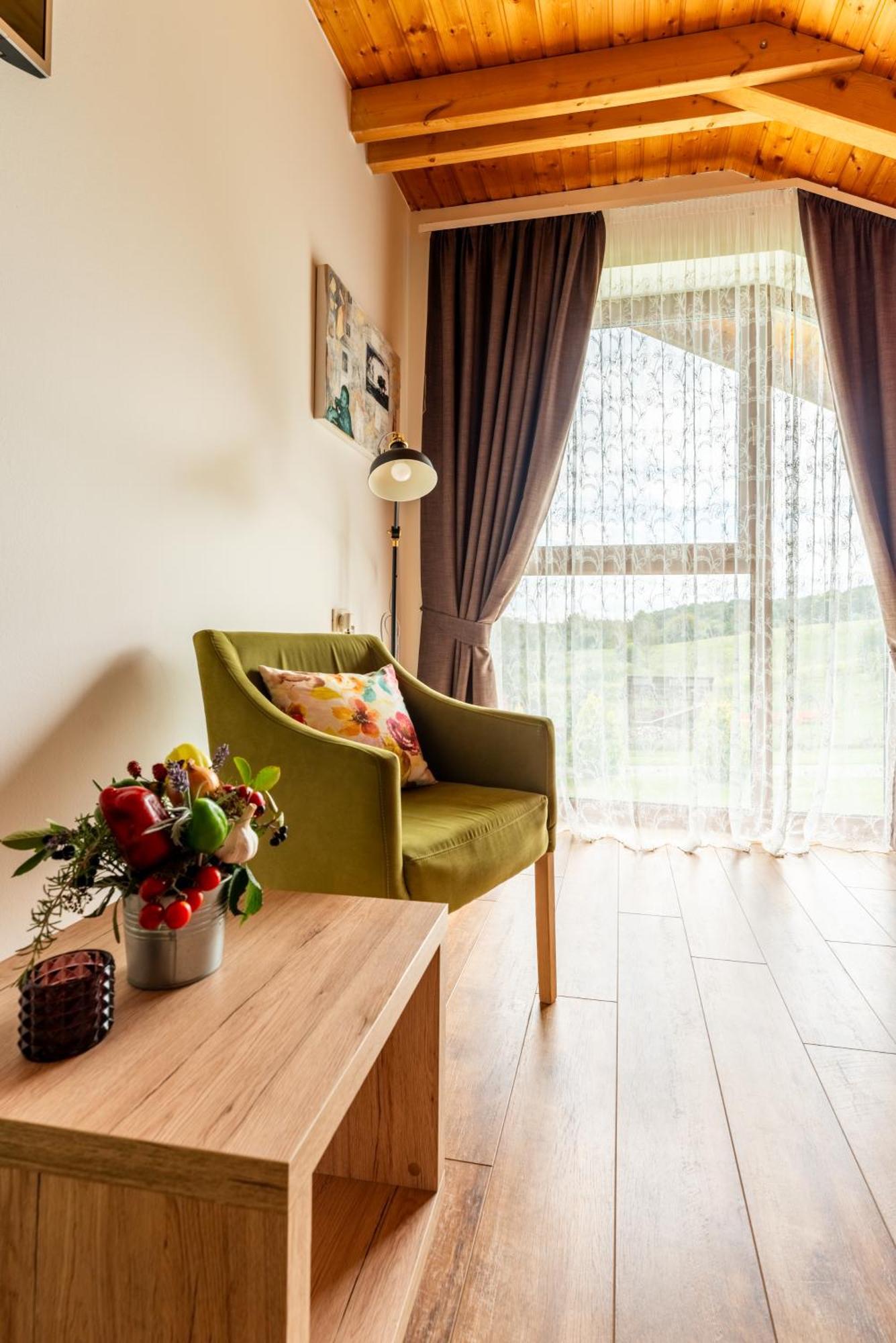 Bed&Breakfast Vinarija Coner Bjelovar Exterior photo