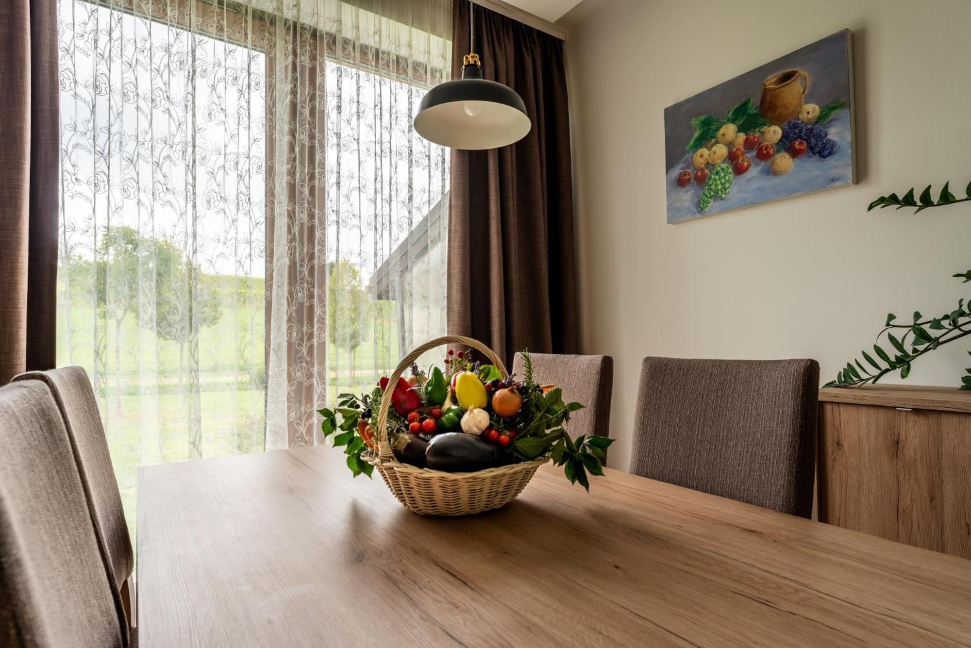 Bed&Breakfast Vinarija Coner Bjelovar Exterior photo