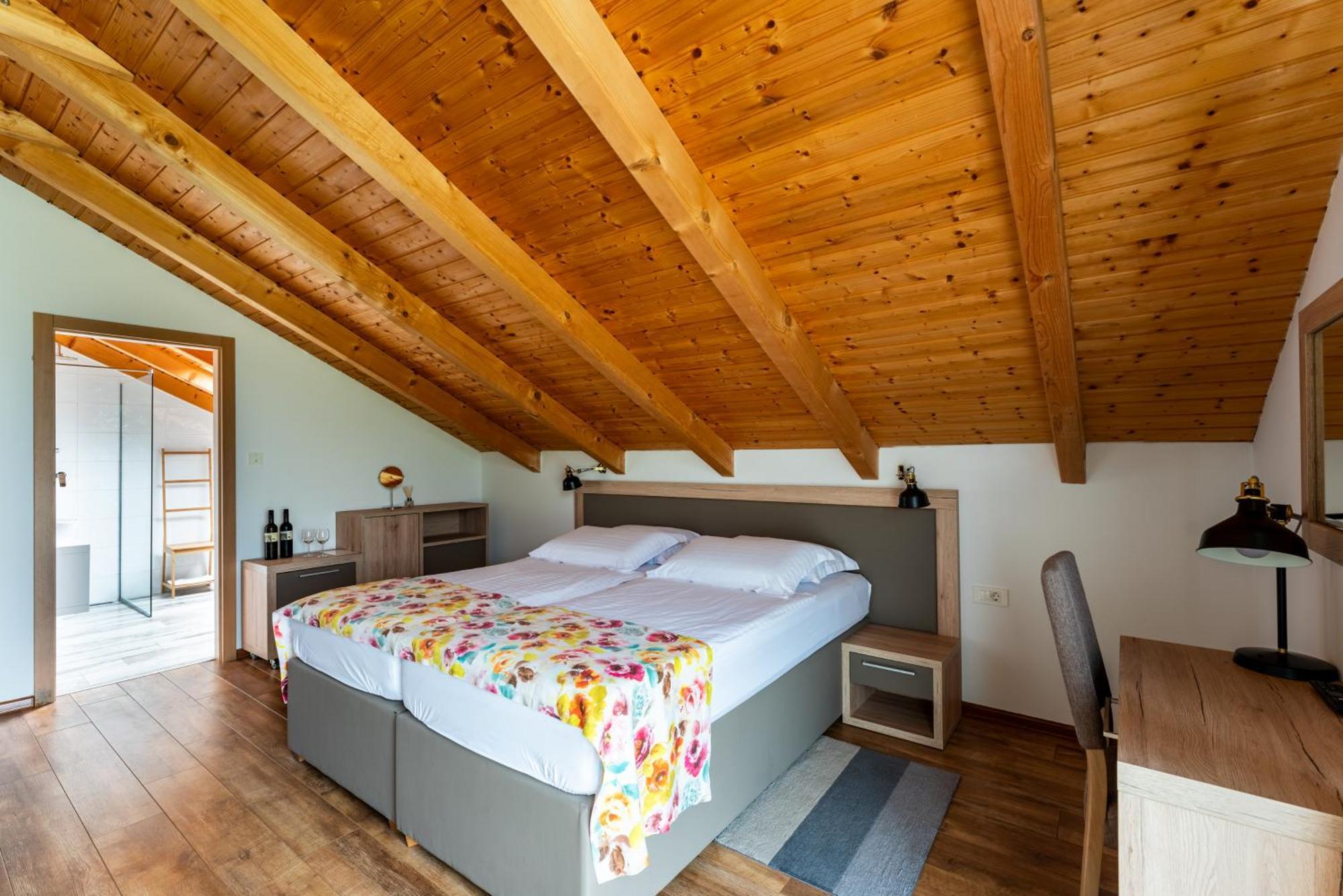 Bed&Breakfast Vinarija Coner Bjelovar Exterior photo